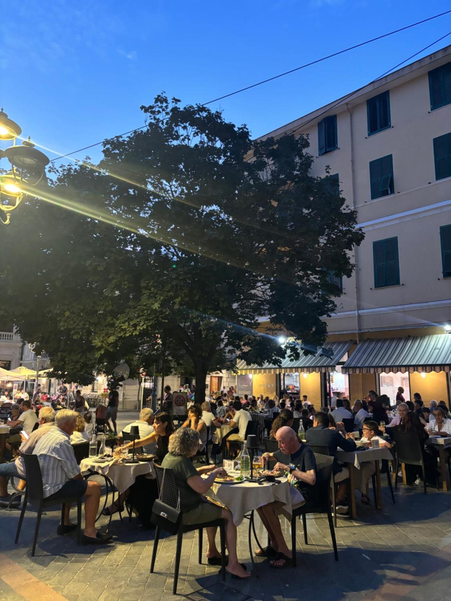 Albergo Florida Taggia Bagian luar foto